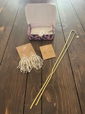 Plunder Gold Lariat Necklace with Two Earrings Set L1